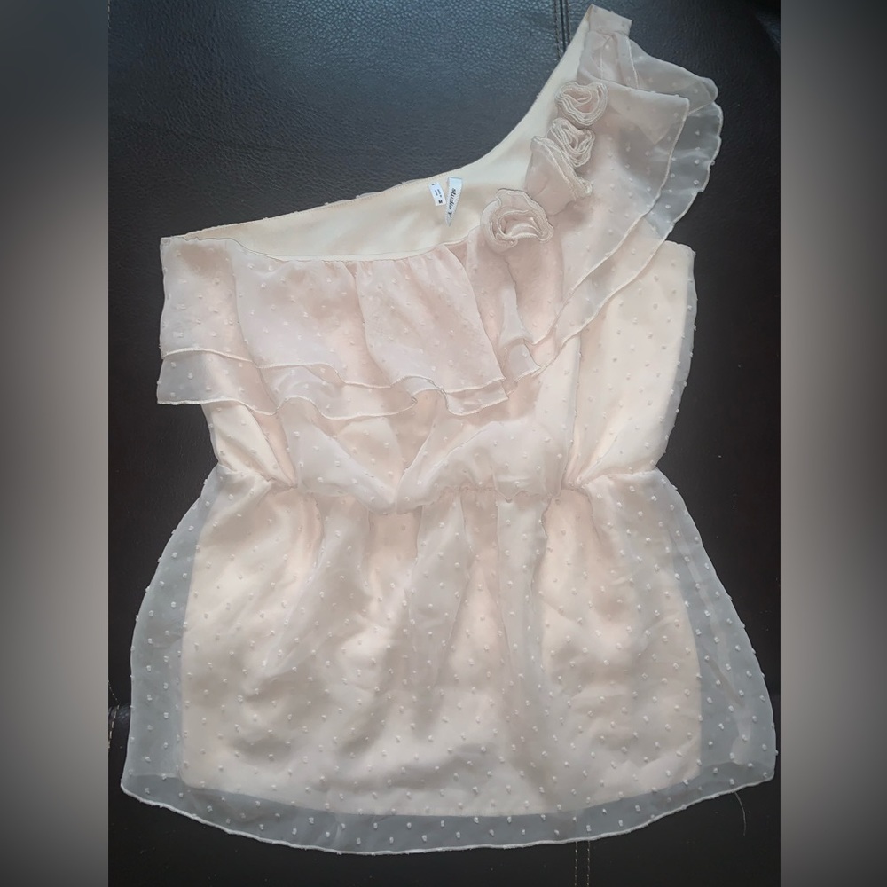 Studio Y women’s one shoulder top sz M‎